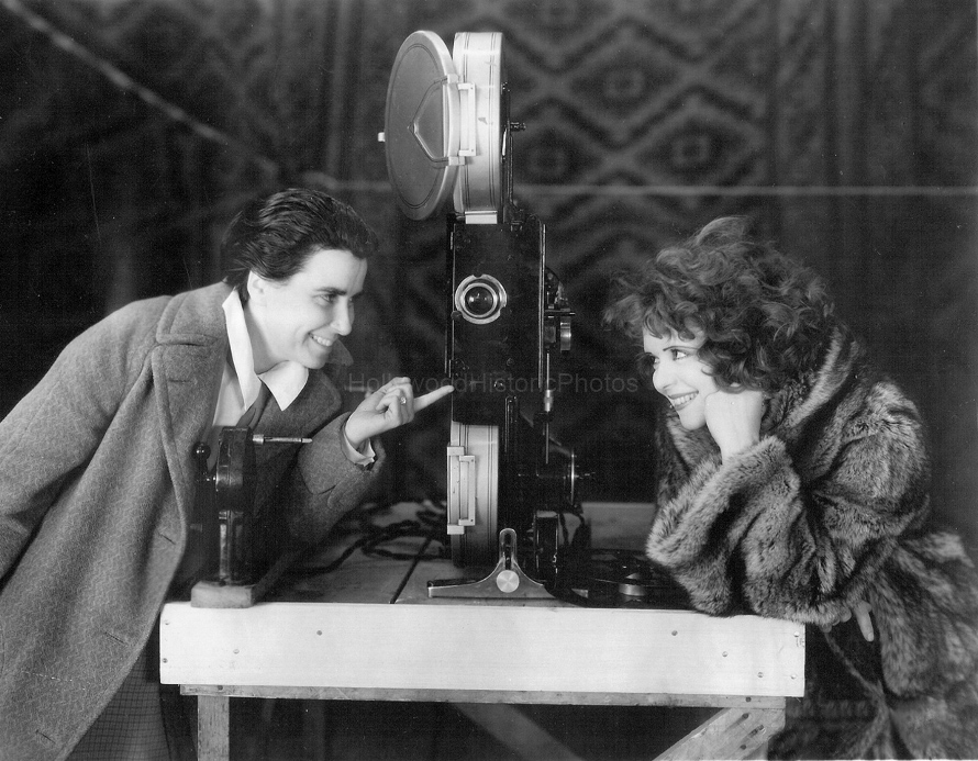 Clara Bow 1927 6 with Dorothy Arzner wm.jpg
